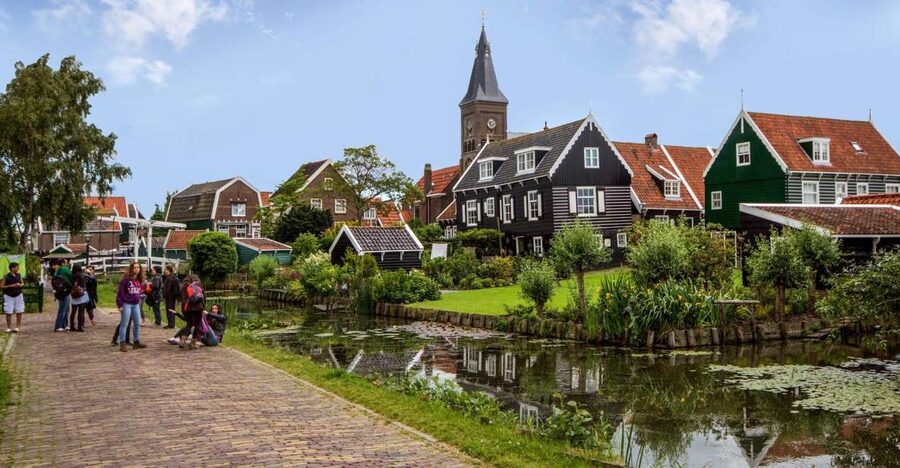 Marken, Volendam and Edam: Private Full-Day Tour - Why Marken, Volendam, and Edam Still Feel Old Dutch