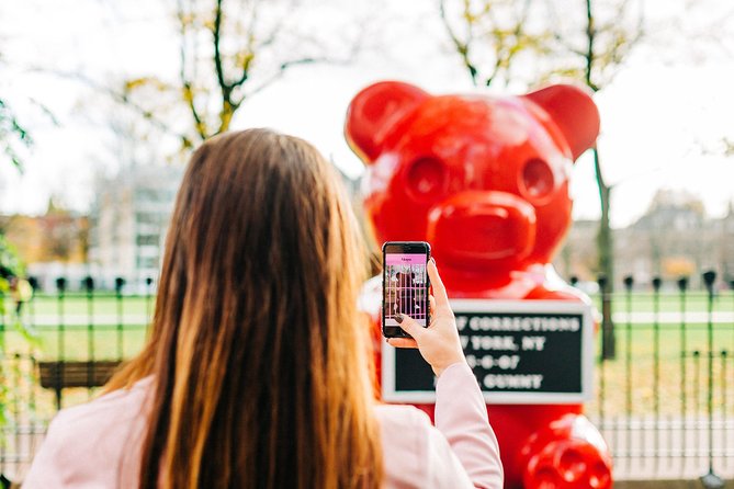 Moco Museum Amsterdam Admission Ticket with Banksy and more - The Free Audio Guide in 6 Languages: Worth Using, With One Catch