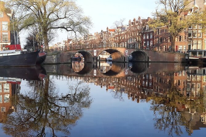 Morning Canal Cruise Amsterdam in Small-Group - Warm drinks and snacks, because your hands matter