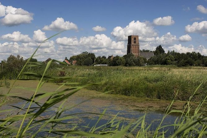 Off the beaten paths Dutch Country Side Private Tour in Jaguar - Broek in Waterland: watch the water villas and houseboats up close