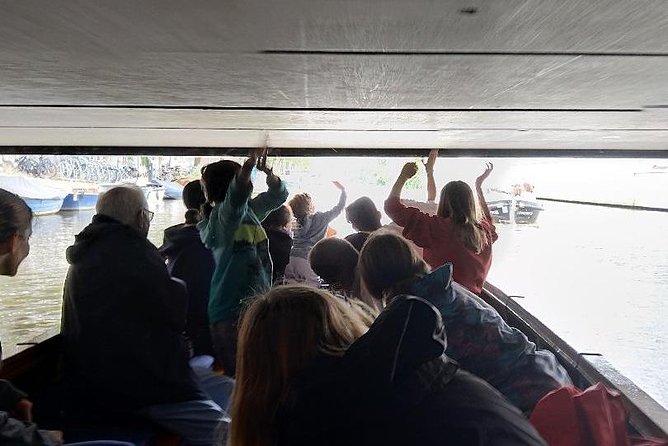 Open Dutch Boat! Silent electric drive. Nice cosy boat ride... - Live guidance from the captain and small-group pace