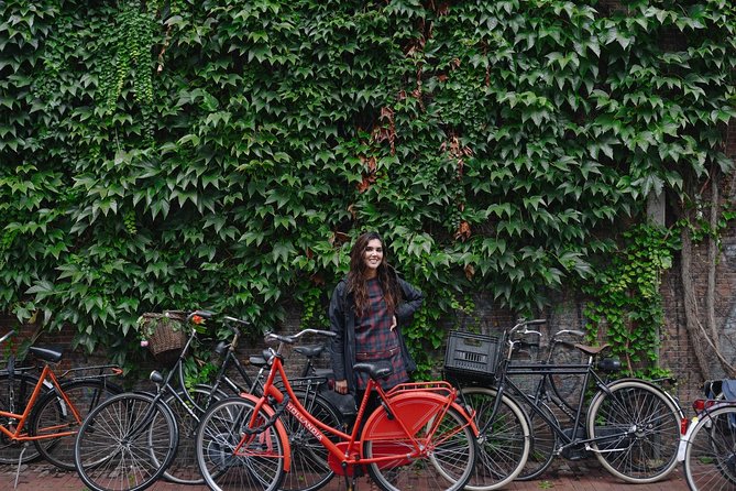 Personal Travel and Vacation Photographer Tour in Amsterdam - Price and what you’re really paying for, up to 4 people