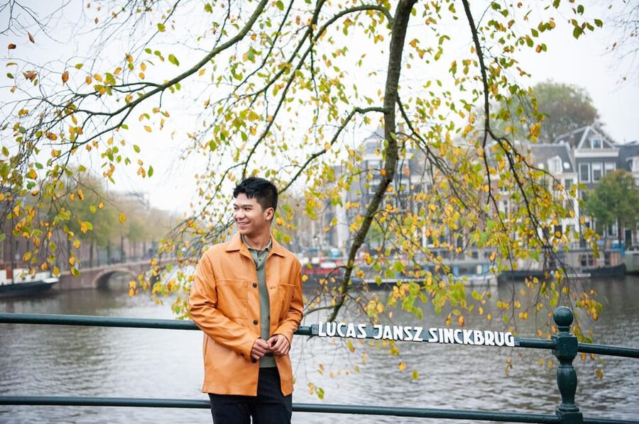 Photoshoot in or around Amsterdam - Posing Help That Does Not Feel Stiff