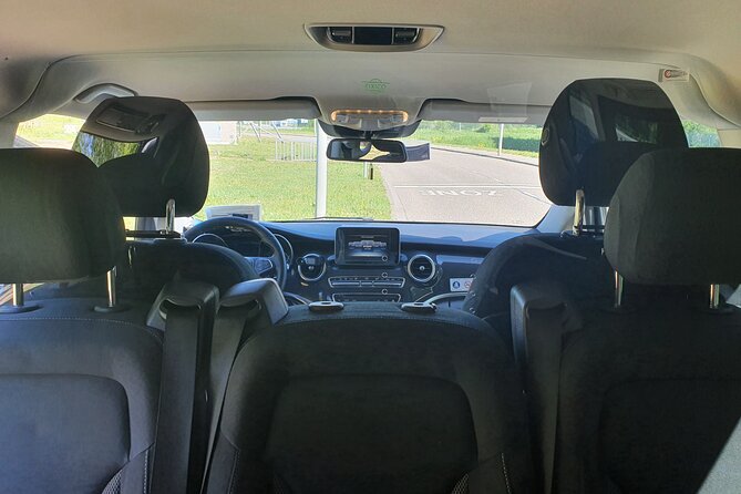 Private Airport Transfer to or from Schiphol Airport - Comfort, Luggage, and the Little Things That Matter