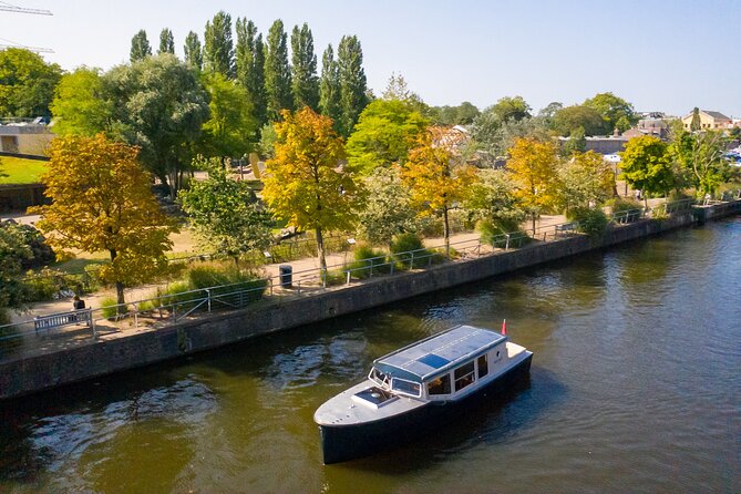 Private All-Inclusive Cruise with Captain - What you will see on the canals, and how the route stays flexible