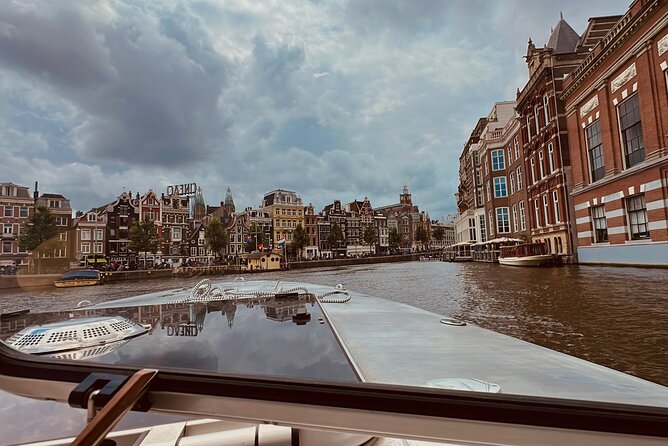 Private All-Inclusive Cruise with Captain - The electric luxury salon boat, comfort on the water (rain included)