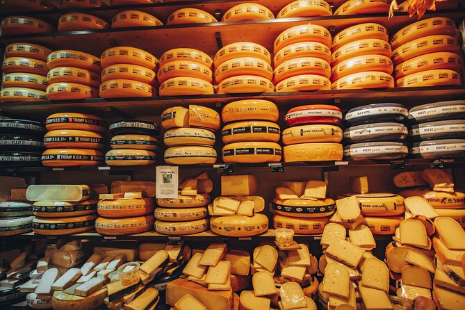 Private Amsterdam Food Tour with Local - Negen Straatjes (9 Little Streets): fries, stroopwaffle, and local sweets