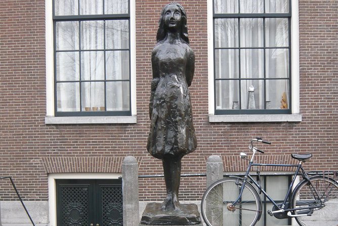 Private Amsterdam WW2 walking tour - Anne Frank House stop: the powerful moment, and the ticket catch
