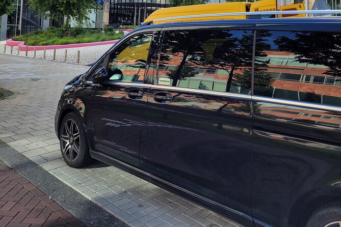 Private Arrival Transfer: Schiphol Airport Amsterdam - Car choices for your group, and what to pick