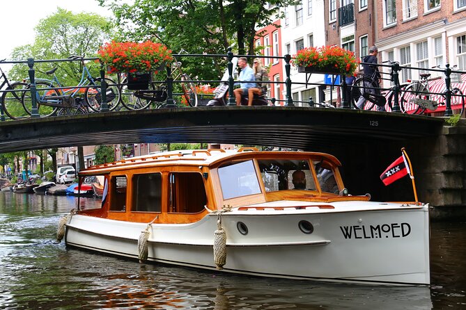 Private Champagne Canal Cruise in Amsterdam - Price and Value: A Deluxe Hour-and-a-Half, So Make It Count
