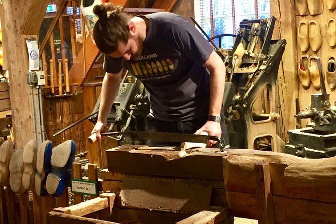 Private Guided Half Day Tour in Zaanse Schans from Amsterdam - Chocolate stop timing: when you’ll smell cocoa before you even see it