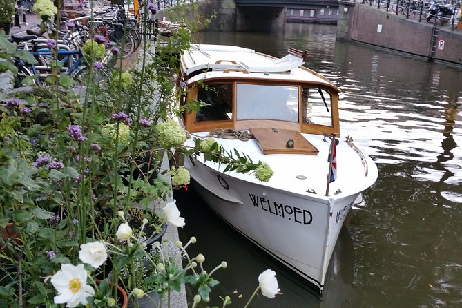 Private Guided Historic Amsterdam Canal Cruise in a Salon Boat - What you’ll actually see from the water during the canal loop