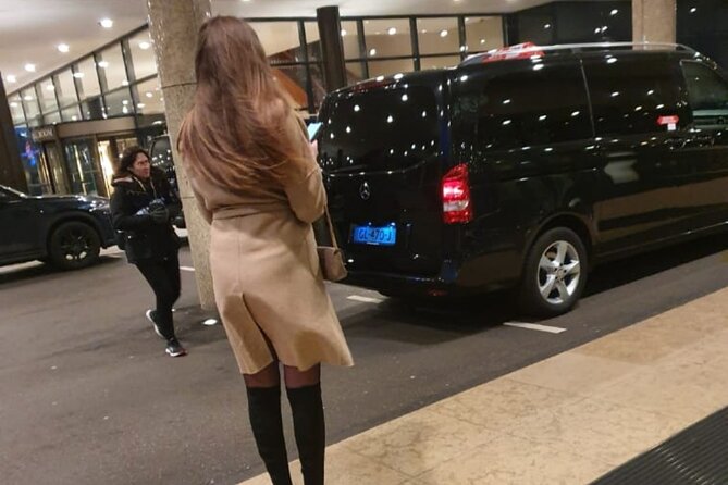 Private Minivan transfer to Rotterdam - The Van, the Luggage, and the Comfort Details You Actually Feel