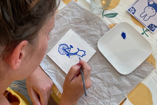 Private Souvenir Creation in Dutch Delft Blue from Netherlands - Who This Delft Blue Tile Workshop Suits Best
