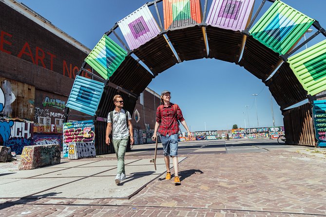 Private Tour: Amsterdam's Best Local Hotspots - Brouwersgracht: a short canal stop that sets the tone
