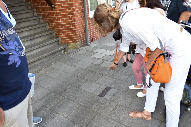 Private Tour: Anne Frank Walking Tour of Amsterdam - The Anne Frank Statue Moment, Then a Neighborhood Timeline You Can Feel