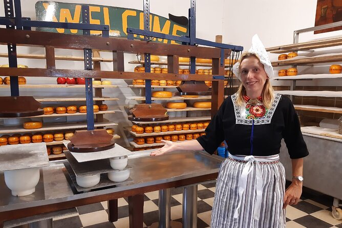 Private Tour of Simonehoeve Cheese Farm and Clog Factory - Booking checklist: quick decisions that prevent surprises