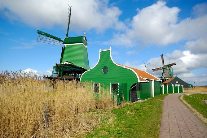 Private Tour Zaanse Schans Windmills and Volendam in Jaguar - Tips for Planning Your Day (Shoes, Weather, and Windmill Entry)
