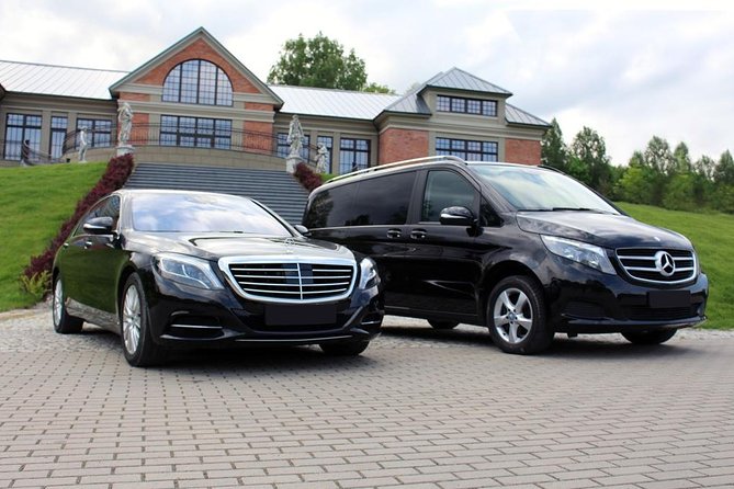 Private Transfer from Amsterdam city center to Rotterdam - What You Actually Get in the Car (Comfort and Practical Perks)