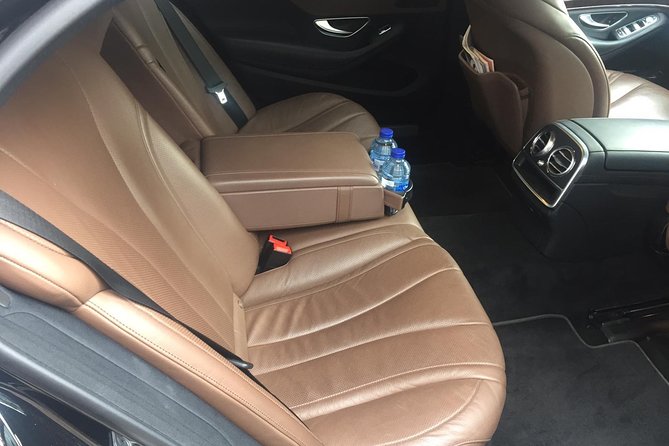 Private Transfer from Amsterdam to the Cruise Port in Rotterdam - The 60-minute Mercedes ride with WiFi and bottled water