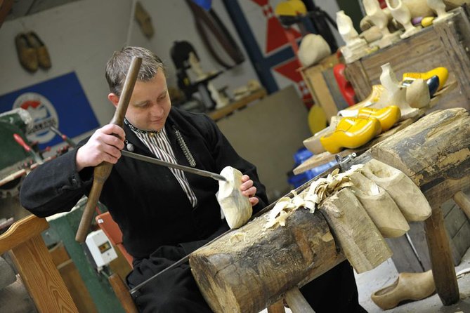 Private Workshop for Wooden Shoe Making in Simonehoeve - Getting there and small prep that really helps