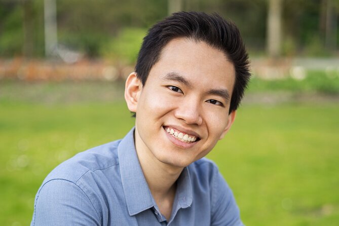 Professional Tinder Photo Session in Amsterdam - Editing included: why post-processing matters for real profile use