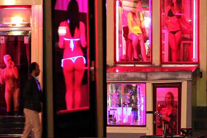 Red Light District Primetime Private Tour for 18+ Only - Starting near Central Station: a smooth entry into Amsterdam’s night