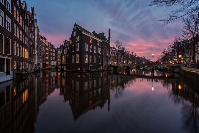 Red Light District private tour with a local - Meet at Beursplein and why the timing feels right