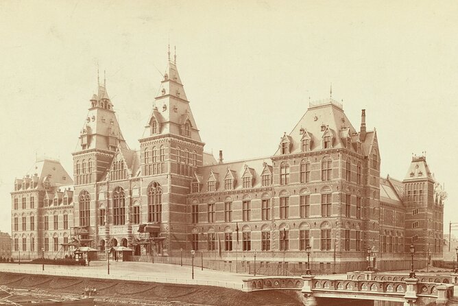 Rijksmuseum Amsterdam Semi-Private Guided Tour - Finding the Guide Under the Rijksmuseum Archway