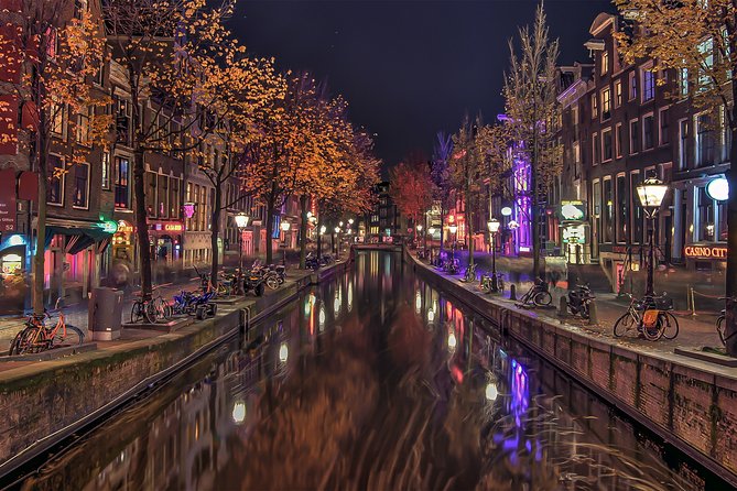 Self-Guided Audio Tour of The Red Light District - A 17th-century house and an ornate Catholic church on the top floor