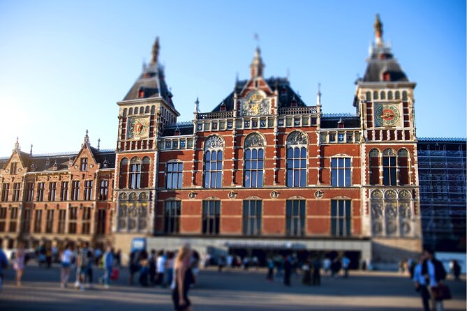 Self-guided city walking tour in Amsterdam - Stop-by-stop: what each location is good for, and what to watch
