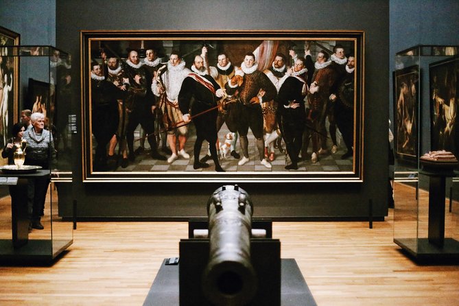 Skip-the-line Rijksmuseum & Rembrandt House Semi-Private 8ppl Max - Bloemenmarkt and Munttoren: a flower market pause with a medieval touch