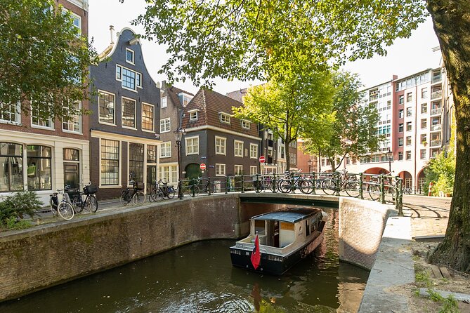 Small Group Boutique All-Inclusive Tour (max 12 p) With Captain - Jordaan District by Canal: Flowers, Cafes, and a Different Pace