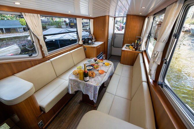 Small Group Boutique All-Inclusive Tour (max 12 p) With Captain - The Drift Away Boat: Comfort, Warmth, and a Real Bar