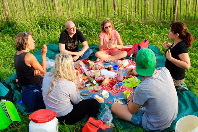 Small-Group Guided Sunset Canoe Tour in Waterland with Dinner - Majel’s home intro: more than a meet-and-greet