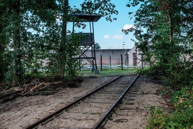 Small Group Tour to Nazi WWII concentration camp from Amsterdam - Amsterdam to Kamp Vught, what this tour gets right