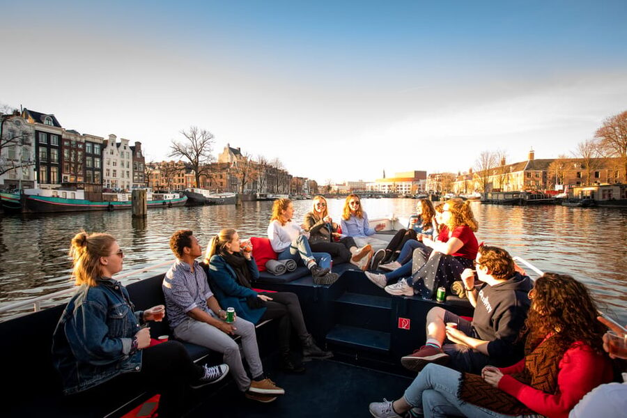 Small-Group Walking Tour with Amsterdam Canal Cruise - Practical Details Before You Go: Pace, Photos, and What to Wear