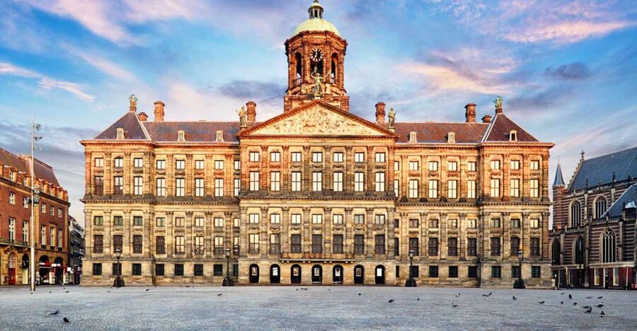 The True Story of Anne Frank's Diary Private Guided Tour - The Jewish Quarter Walk: Seeing Streets With WWII Context