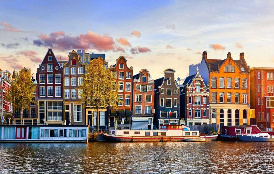 The True Story of Anne Frank's Diary Private Guided Tour - Portuguese Synagogue and Jewish Historical Museum: The Big Upgrade in 4 and 5 Hours