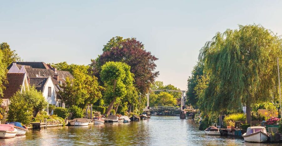 Vecht River: Full-day Cruise with Lunch - What the open-topped Vecht River cruise feels like in real life