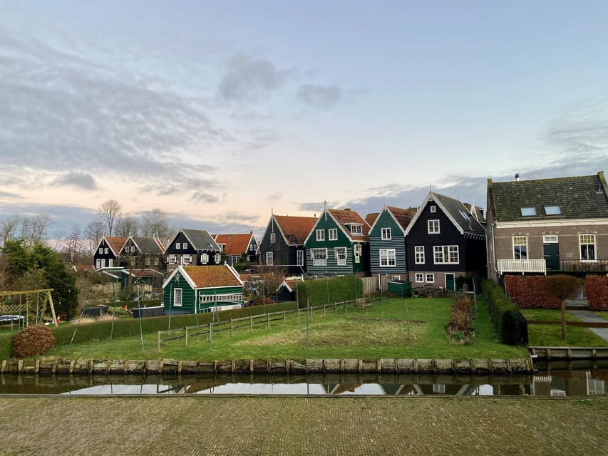 Volendam: E-Bike Rental including Highlights-Routes - A realistic timeline for a smooth, non-rushed day