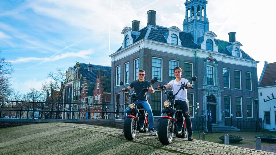Volendam: E-Scooter Rental - What to bring, what you cannot bring, and how to avoid day-one headaches