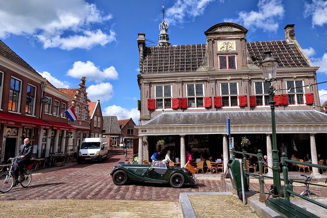 Volendam & Marken Private Tour in luxury Jaguar S Type 1/2 day - Stop 2 Marken: a peninsula walk with real context