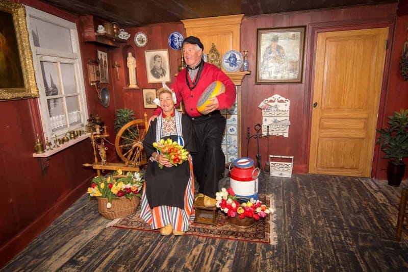 Volendam: Photo Opportunity in Traditional Dutch Costume - Key Things to Know Before You Go