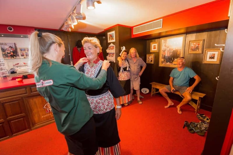 Volendam: Photo Opportunity in Traditional Dutch Costume - The Photo Moment: Small or Large Prints, Plus Phone Selfies