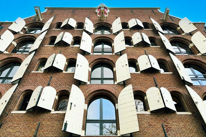 Walking Tour about Golden Age Architecture, private local guide - Dam Square To The Royal Palace: Power, Trade, And Clay Foundations