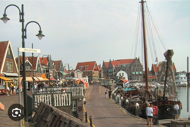 Windmills Country side tour Zaanse Schans-Cheesefactory-Volendam - Volendam One Hour: Harbor Village Time Without the Stress