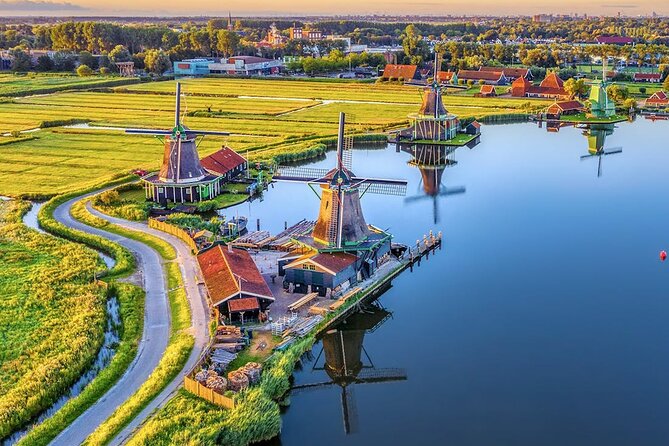 Windmills Country side tour Zaanse Schans-Cheesefactory-Volendam - Pickup by Private Vehicle: Comfort in Amsterdam Traffic
