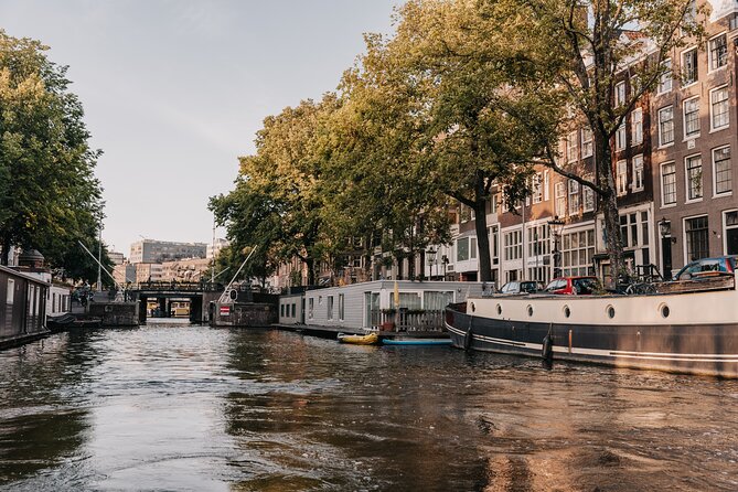 Winter Canal Cruise in Amsterdam - Snacks and drinks included: does $81 feel fair?