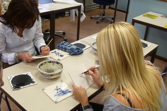 Workshop 'Paint your own Delft Blue Tile!' - Coffee, Dutch treat, and the small-group attention that makes it relaxing